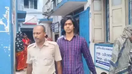 ক্যানিং ১: নাবালিকাকে বিয়ে করেই চরম কেস খেল ক্যানিং এর গাজী পাড়ার এক যুবক, জানুন বিস্তারিত