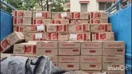 बिहार से लूटी गई पिकअप वाहन के साथ लंका पुलिस ने दो शराब तस्करों को किया गिरफ्तार