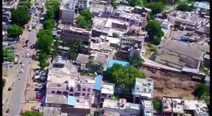 प्रतापगढ़: मोहर्रम त्योहार के मद्देनजर शहर के चौक घंटाघर से ड्रोन कैमरों से की जा रही निगरानी