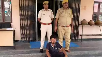 झुंझुनू: गुढा पुलिस ने अवैध शराब के खिलाफ बड़ी कार्रवाई करते हुए एक व्यक्ति को किया गिरफ्तार