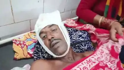 सिमरिया: ग्राम निवारी में घर के बाहर शराब पीने से मना करने पर खूनी संघर्ष, सास-बहू सहित 5 घायल