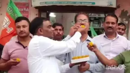 अंबाह: हेमंत खंडेलवाल बने मध्य प्रदेश भाजपा अध्यक्ष, दिमनी मंडल में मिठाई खिलाकर मनाया जश्न