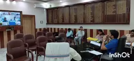 मुंगेर: जिलाधिकारी ने मतदाता सूची पुनरीक्षण कार्यों की वर्चुअल माध्यम से समीक्षा की
