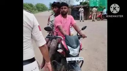 बलौदाबाज़ार: जिले में यातायात नियमों का उल्लंघन करने वाले 101 वाहन चालकों के खिलाफ की गई कार्रवाई, ₹42600 का काटा गया चालान
