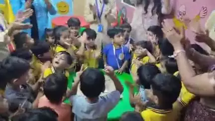 celebrating Birthday of Teacher in My Chhota school bina.