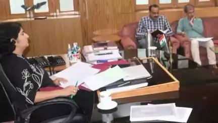 कुल्लू: हवाई अड्डे पर निर्माणाधीन एनसीसी हैंगर के निर्माण कार्य को शीघ्र पूर्ण करने का निर्देश दिया: डीसी तोरुल एस रवीश
