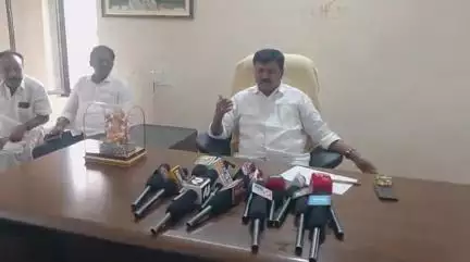 నారాయణ్​ఖేడ్: బనకచర్ల విషయంలో సీఎం రేవంత్ రెడ్డిని బ్లేమ్ చేయాలని బిఆర్ఎస్ కుట్ర: నారాయణఖేడ్లో ఎమ్మెల్యే డాక్టర్ పట్లోళ్ల సంజీవరెడ్డి