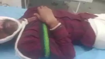 बारां: छत्र पुरा गांव में आफसी रंजिश के चलते एक व्यक्ति के साथ की गई मारपीट, घायल अवस्था में जिला अस्पताल में कराया गया भर्ती