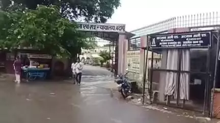 बदायूं: बदायूं के पाक्सो कोर्ट ने नाबालिग से दुष्कर्म के दोषी को 20 साल की सजा सुनाई, साथ ही ₹1,20,000 का जुर्माना भी लगाया