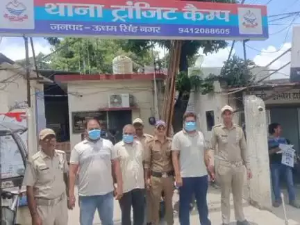 रुद्रपुर: ट्रांजिट कैंप पुलिस ने शांति व्यवस्था भंग करने के मामले में आवास विकास के रविदास मंदिर के पास 3 लोगों को गिरफ्तार किया