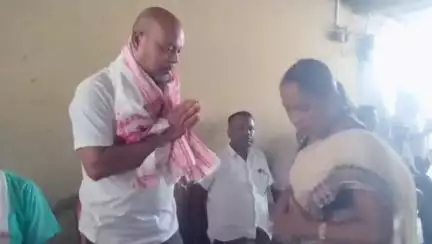 দাংতল ৰাজহ চক্ৰ: বিদ্যাপুৰ গাঁও পঞ্চায়তৰ সভাপতি হিচাবে নিৰ্বাচিত হয় ক্ষীৰোদ চৌধুৰী, বিদ্যাপুৰ বজাৰত ৰাইজে দিলে সম্বৰ্ধনা