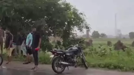હિંમતનગર: ઇલોલ દેશોતર હાઇવે પર પોલીસની ગાડી રોડની સાઈડમાં ઉતરી