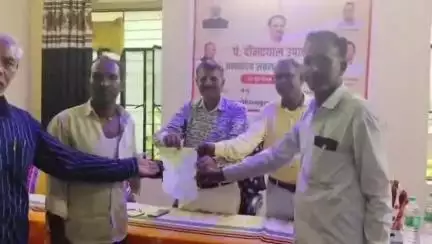 बेगुं: ग्राम पंचायत गोविंदपुरा में पंडित दीनदयाल उपाध्याय अंत्योदय संबल पखवाड़े के तहत आयोजित हुआ शिविर