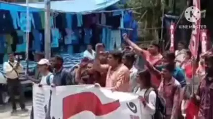 বাঁকুড়া ১: বাঁকুড়া শহরে মিছিল করে জেলা শাসকের দপ্তের ডেপুটেশন AIDSO ছাত্র সংগঠনের, উপস্থিত একাধিক কচিকাঁচা ছাত্র-ছাত্রীরা