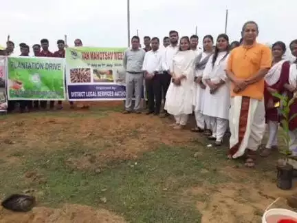 ପୁରୀ ମ୍ୟୁନିସିପାଲଟି: ଜଗନ୍ନାଥ ସଂସ୍କୃତ ବିଶ୍ବବିଦ୍ୟାଳୟ, ପେଣ୍ଠକଟା ପରିସରରେ ବନ ଉତ୍ସବ କାଯ୍ୟକ୍ରମ ଅନୁଷ୍ଠିତ l