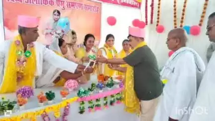 मदनपुर: मदनपुर थाना रोड स्थित प्रजापिता ब्रह्माकुमारी ईश्वरीय विश्वविद्यालय में अलौकिक प्रभु दिव्या समर्पण कार्यक्रम का आयोजन