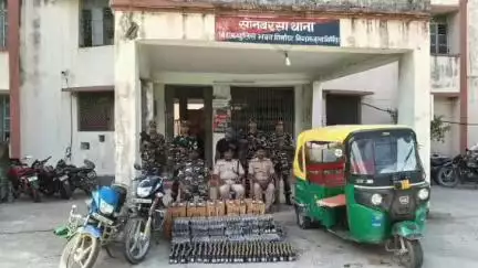 सोनबरसा: सोनबरसा सीमा पर नशीली कफ सिरप की तस्करी नाकाम, 228 लीटर ओनेरेक्स बरामद