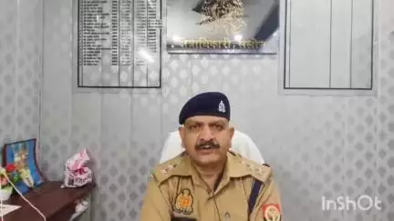 सलोन: नसीराबाद थाना क्षेत्र के एक गांव की रहने वाली पीड़िता की माँ ने दुष्कर्म के मामले में सीओ सलोन को दिया शिकायती पत्र
