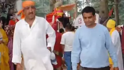 पुल्ला गुमदेश: लोहाघाट में कनेड़ी के कालेशन मंदिर में आयोजित चार दिवसीय देवी महोत्सव का समापन देवी रथ यात्रा के साथ हुआ