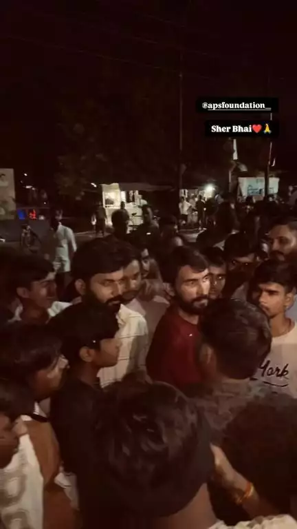 करो या मरो दो ही गाय माता के लिए कुछ भी …

Respect Girls help poor help animals 

#apsgurjar #help #viral #support #gwalior