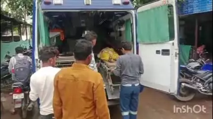 कटनी नगर: पिपरौध इलाके में तेज रफ्तार फोर व्हीलर ने महिला को मारी टक्कर, घायल महिला कटनी जिला अस्पताल में भर्ती