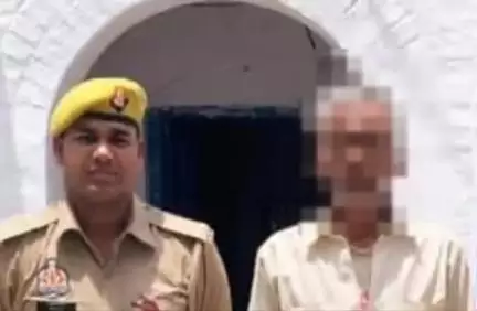 शोहरतगढ़: ढेबरूआ थाना पुलिस ने कुर्मीडीह से एक नफर वारंटी को किया गिरफ्तार