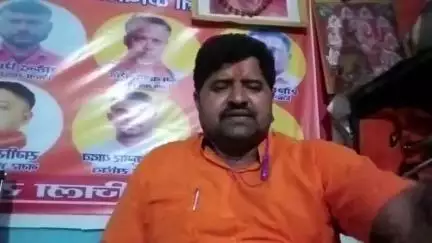 मा मुख्यमंत्री जी से अनुरोधदंगा भड़काने वाले भीम आर्मीचंद्रशेखर रावण के खिलाफ हो सख्त कार्रवाई पुलिस पर पथराव वकई गाड़ियां जला दी गई प्रयागराज में किया गया हैउक्त घटना की घोर निंदा करता हूंऔर उनकी पार्टी कोभारत वर्ष में बैंड किया जाएक