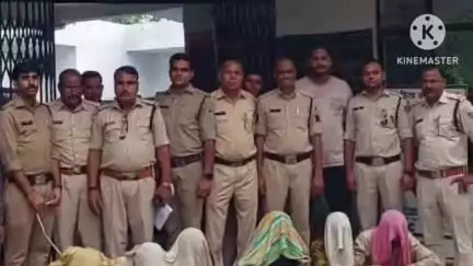 पिछोर: पिछोर थाना पुलिस की बड़ी कार्रवाई, रात्रि गश्त में 6 स्थाई वारंटी गिरफ्तार