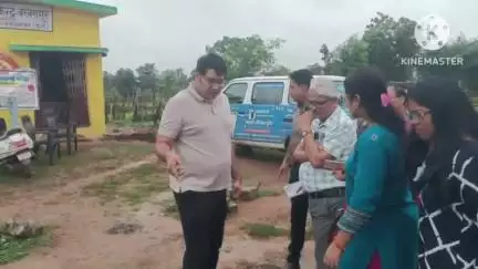 बलौदाबाज़ार: स्वास्थ्य मंत्री श्याम बिहारी जायसवाल के निर्देश पर डायरिया प्रभावित गांवों में संचालनालय के अधिकारियों ने किया दौरा