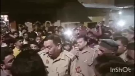 सलेमपुर: लार में मोहर्रम के जुलूस को लेकर हुआ विवाद, एसपी ने चौकी प्रभारी को किया लाइन हाजिर