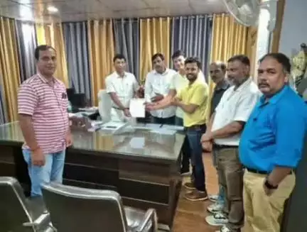 गोलमुरी-सह-जुगसलाई: जदयू उलीडीह समिति का प्रतिनिधिमंडल JBVNL के विद्युत महाप्रबंधक से मिला, विद्युत समस्याओं के समाधान की मांग