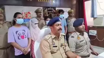 सीतापुर: शहर कोतवाली में मोबाइल के जरिए आपात जनक चैटिंग बनी हत्या का कारण, पुलिस ने किया खुलासा
