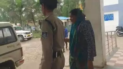 आमला: आमला पुलिस ने बुजुर्ग की हत्या के मामले में पत्नी व बेटे को किया गिरफ्तार, भेजा जेल