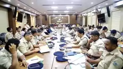 चास: बोकारो समाहरणालय में मुहर्रम पर्व को लेकर जिला स्तरीय शांति समिति की बैठक हुई
