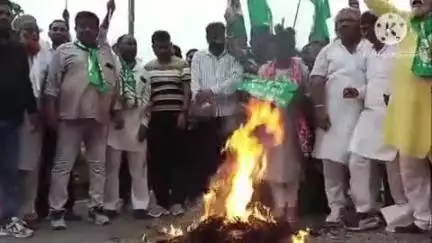 गोलमुरी-सह-जुगसलाई: भोगनाडीह घटना: भाजपा की साजिश से झामुमो में उबाल, साकची में फूंका पुतला