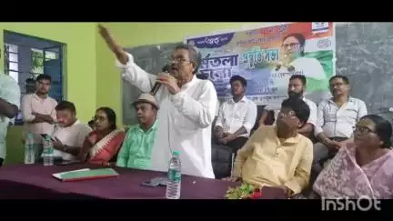 পুরুলিয়া ১: 21 জুলাইয়ের কর্মসূচি নিয়ে বেলগুমা হাইস্কুলে আয়োজিত তৃণমূলের প্রস্তুতি সভা, উপস্থিত জেলা সভাপতি