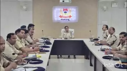 मेदिनीनगर (डालटनगंज): पलामू: मुहर्रम पर्व को लेकर पुलिस अधीक्षक रिष्मा रमेशन की अध्यक्षता में एसपी कार्यालय में हुई अहम बैठक
