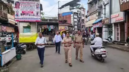 रतलाम नगर: पुलिस ने 'एक रोड एक अभियान' के तहत आरोग्यम हॉस्पिटल से डालुमोदी चौराहे तक यातायात व्यवस्था की दुरुस्त