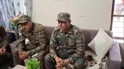 सूरजगढ़: कारगिल विजय दिवस से पूर्व भारतीय सेना ने शहीद परिवारों का किया सम्मान, पिलानी में शहीद शीशराम के घर पहुंचे सैन्य अधिकारी