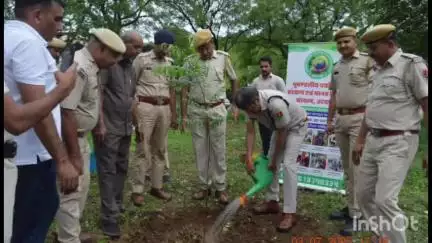 बड़गांव: उदयपुर में हरियालो राजस्थान अभियान के तहत रिजर्व पुलिस लाइन में 150 पौधे लगाए गए