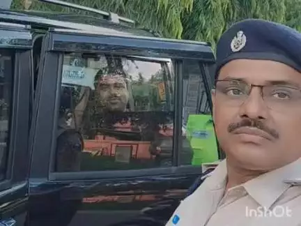 कृत्यानंद नगर: पूर्णिया पुलिस अधीक्षक महोदया ने पूर्णिया शहर में काले शीशे लगे वाहनों के खिलाफ चलाया जांच अभियान