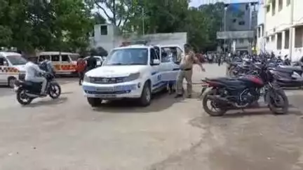 खंडवा: रामनगर में महिला की हत्या के आरोपियों की गिरफ्तारी के बाद कराई गई मेडिकल जांच