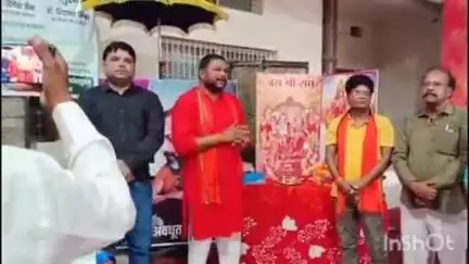 होशंगाबाद नगर: बसंत टॉकीज के पास दादा कुटी में विहिप व बजरंग दल द्वारा निःशुल्क स्वास्थ्य शिविर का आयोजन