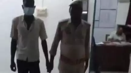 सवायजपुर: पचदेवरा पुलिस ने 3 महीने से बालिका को आते-जाते देख छींटाकशी करने के एक आरोपी को किया गिरफ्तार
