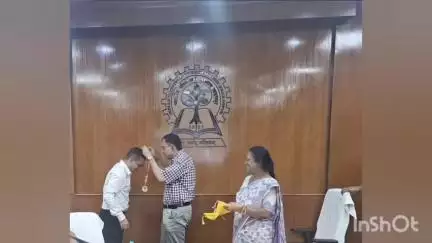 আলিপুরদুয়ার ১: ভালো কাজের জন্য IIT খড়গপুরে ইয়ং এলুমনি অ্যাচিভার আওয়ার্ড পেলো আলিপুরদুয়ারের জেলা পুলিস সুপার