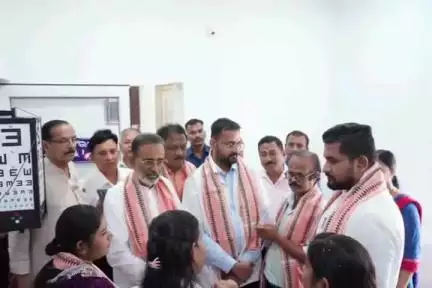 ଭଦ୍ରକ ଗ୍ରାମାଞ୍ଚଳ: ଗୁଆମାଳ ଠାରେ ଆୟୁଷ୍ମାନ ଆରୋଗ୍ୟ ଯୋଜନା ପ୍ରାଥମିକ ସ୍ୱାସ୍ଥ୍ୟ କେନ୍ଦ୍ରର ନବନିର୍ମିତ ଗୃହର ଶୁଭ ଉଦଘାଟନ କଲେ ମନ୍ତ୍ରୀ ସୂର୍ଯ୍ୟବଂଶୀ ସୁରଜ