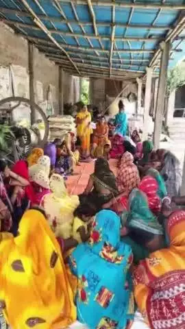 दलसिंहसराय: दलसिंहसराय में जिला पार्षद सुनीता शर्मा ने समस्याओं को लेकर किया जनसंवाद, कई महिलाएं मौजूद रहीं