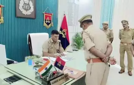 सुल्तानपुर: सुल्तानपुर जिले के पुलिस अधीक्षक कुंवर अनुपम सिंह ने यूपी 112 और रेडियो शाखा की साप्ताहिक समीक्षा की