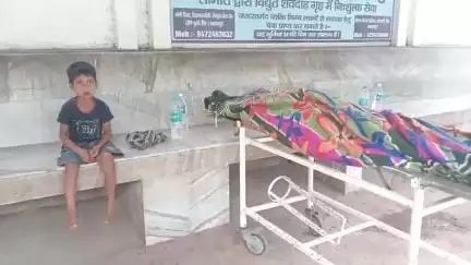 कहलगांव: सनोखर में नशे में पति ने पत्नी को पीटा, फिर केरोसिन डालकर जलाया, हुई मौत