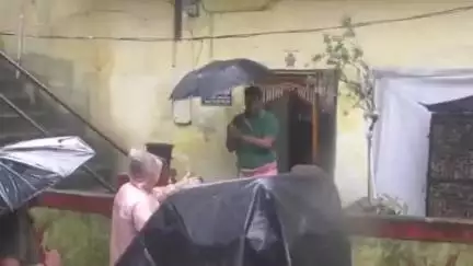 रायगढ़: रायगढ़ में 6 घंटे की बारिश से शहर के आधा दर्जन वार्ड जलमग्न, कलेक्टर फील्ड में उतरकर हालात की कर रहे मॉनिटरिंग